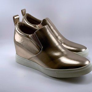 Steve Madden Womens Rose Gold Peachiee Platform Sneaker New NIB Size 5